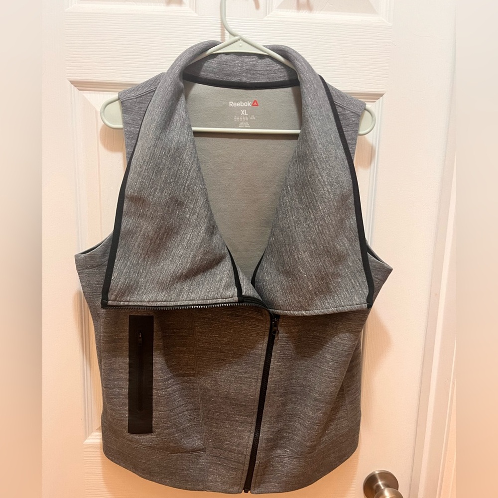 Reebok side zip vest